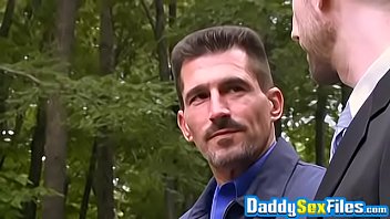 best зрелый красавчик соблазняет y гей и analfucks его на открытом воздухе best