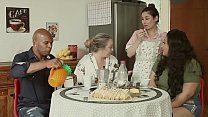 best вся большая семья муж кукол мать таларирует дочь а служница трахает всех emme white alessandra maia agatha best
