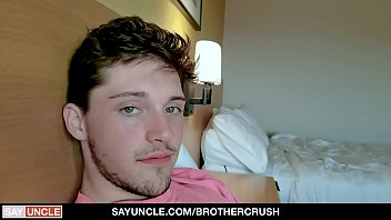 best brothercrush возбужденный парень занимается сексом со сводным братом best