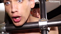 best twink monster cock использует своего чешского раба как игрушку мальчика разрушая его дыру best