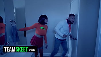 best jinkies velma fred are trying to solve a mystery in a creepy house but they fuck instead best