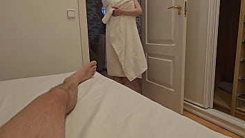 best pov 僕の彼女はシャワーから濡れたまま出てきてイクまで激しく犯されたがる best